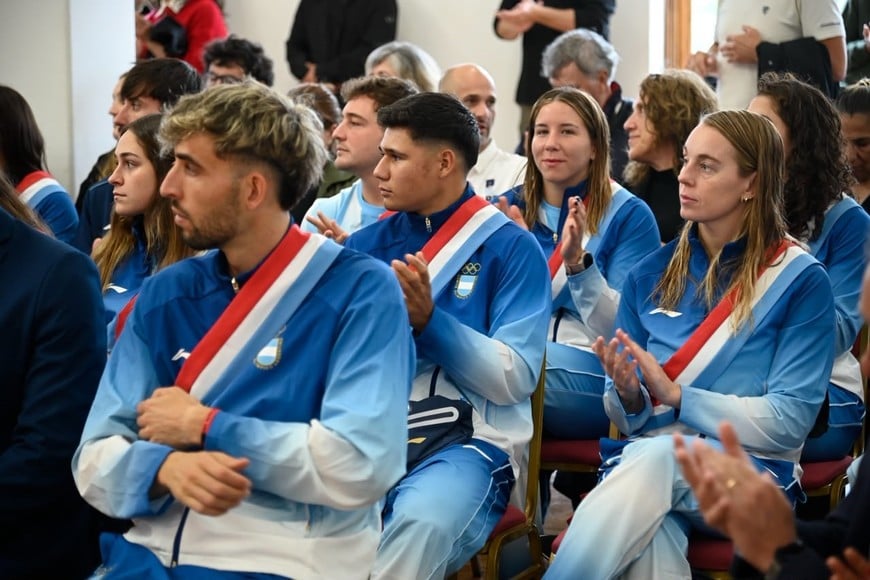 Reconocimiento de Provincia en Rosario a deportistas que participaron de los Juegos Suramericanos. Crédito: Marcelo Manera