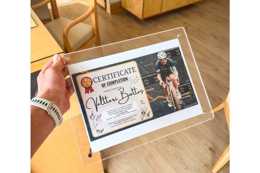 El certificado de Bottas.