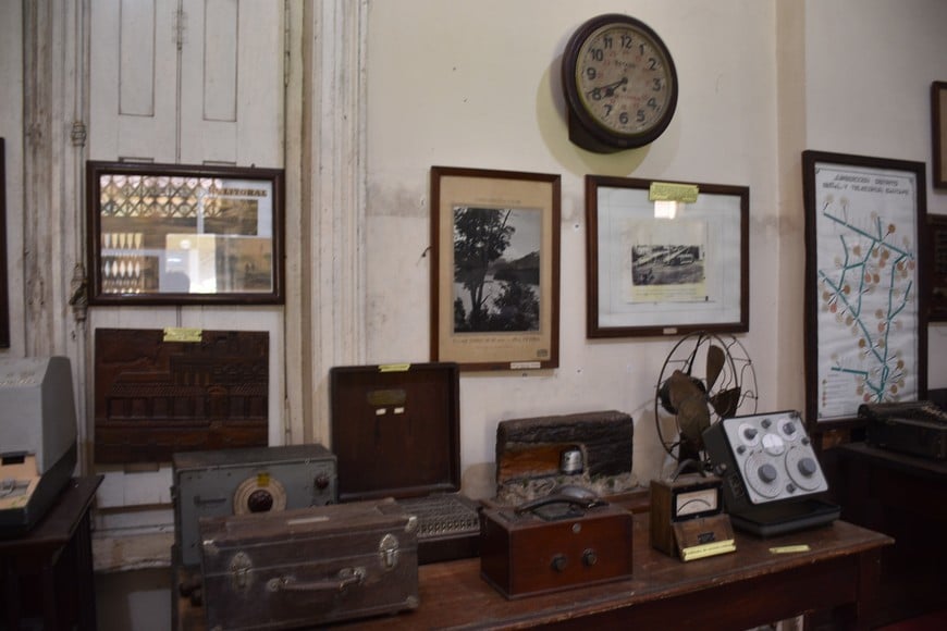 En el interior del edificio se conservaban objetos de gran valor patrimonial. Hoy se desconoce su estado. Archivo.