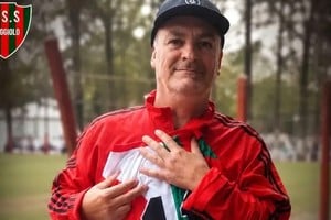 Murió Ariel Medri, el exfutbolista con el debut más breve en River Plate. Tenía ELA y fue formador en las divisiones inferiores de Sarmiento de Maggiolo.