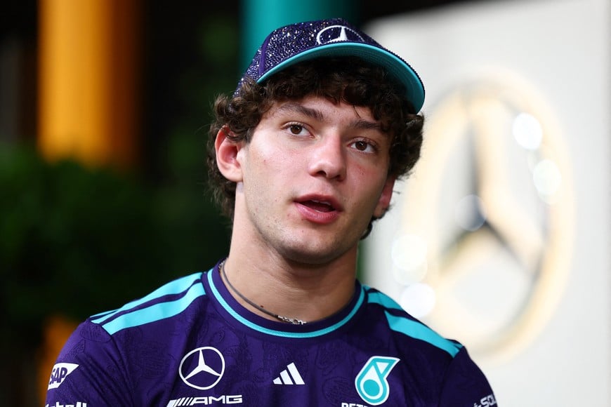 Formula One F1 - Singapore Grand Prix - Marina Bay Street Circuit, Singapore - October 8, 2026
Mercedes' Andrea Kimi Antonelli ahead of the race REUTERS/Edgar Su