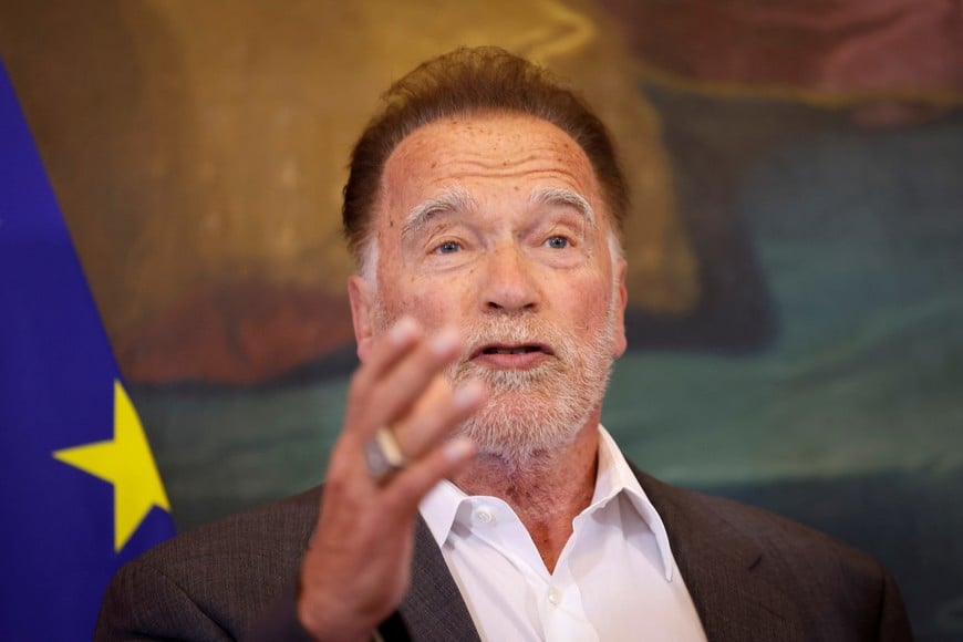 Arnold Schwarzenegger meets with Austrian Chancellor Christian Stocker (not pictured) at the Federal Chancellery, ahead of the Austrian World Summit, in Vienna, Austria, June 2, 2025. REUTERS/Lisa Leutner