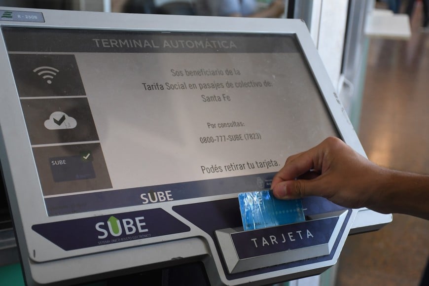 Quienes tienen la SUBE registrada abonarán el boleto frecuente. Flavio Raina
