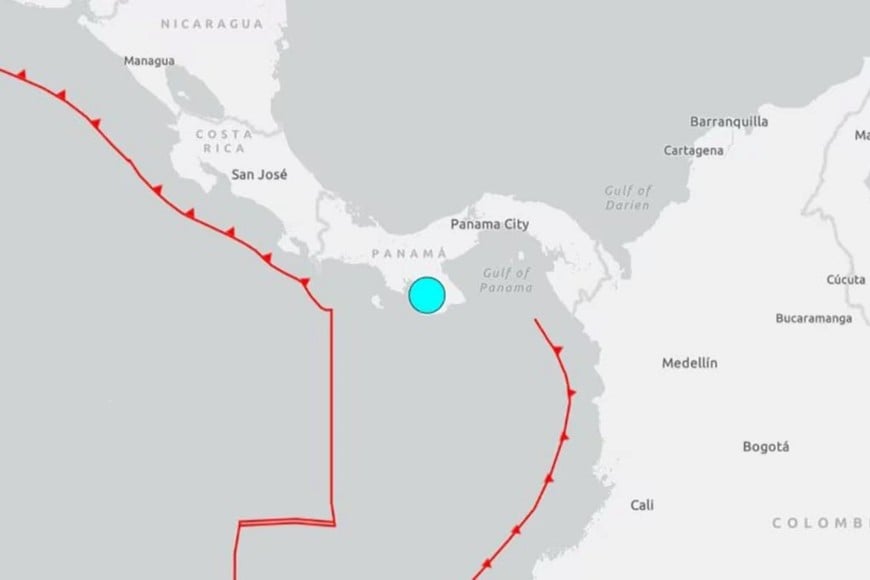Panamá activó una alerta de tsunami tras un terremoto de magnitud 7,6