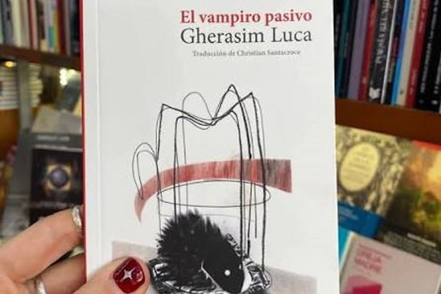 Portada de la obra "El vampiro pasivo", de Gherasim Luca. Edición traducida por Christian Santacroce.