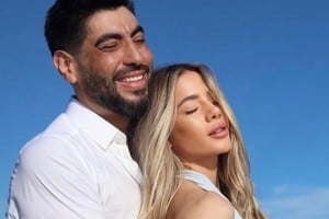 La pareja publicó imágenes juntos y compartió mensajes románticos en Instagram.
