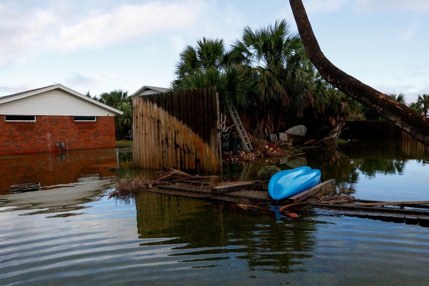 An area is flooded in the aftermath of Hurricane Isaias, in Destin, Florida, US, October 10, 2026. REUTERS/Marco Bello