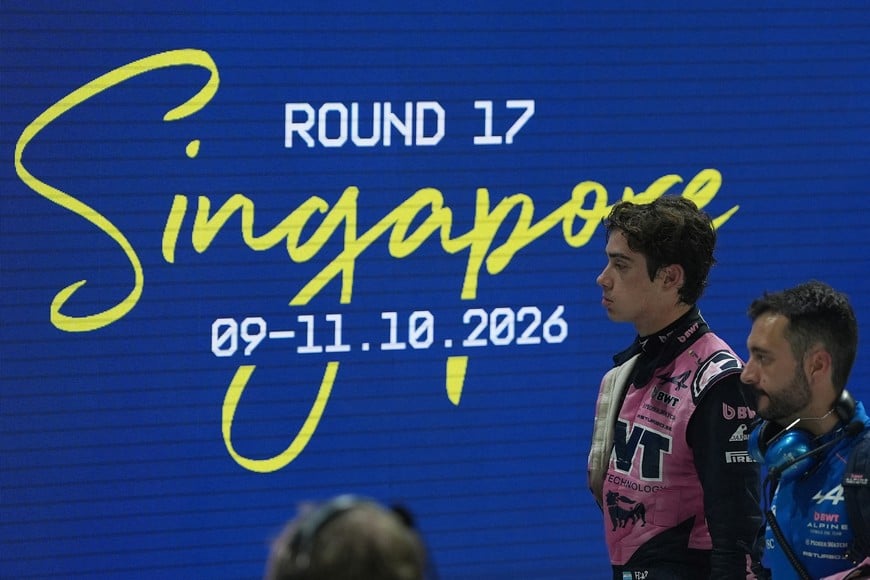 Formula One F1 - Singapore Grand Prix - Marina Bay Street Circuit, Singapore - October 10, 2026
Alpine's Franco Colapinto looks dejected after being eliminated during qualifying Pool via REUTERS/Ng Han Guan