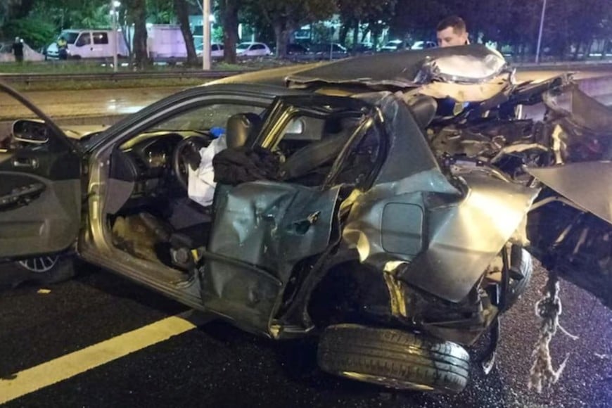 Así quedó la Honda CR-V que inició el incendio a raíz de la colisión.