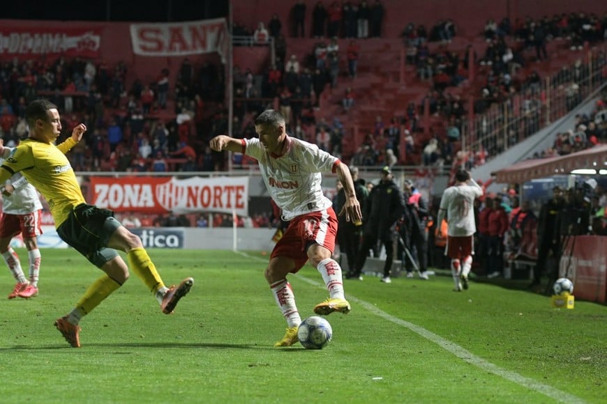 Unión vs Defensa y Justicia - LPF. Foto: Manuel Fabatía