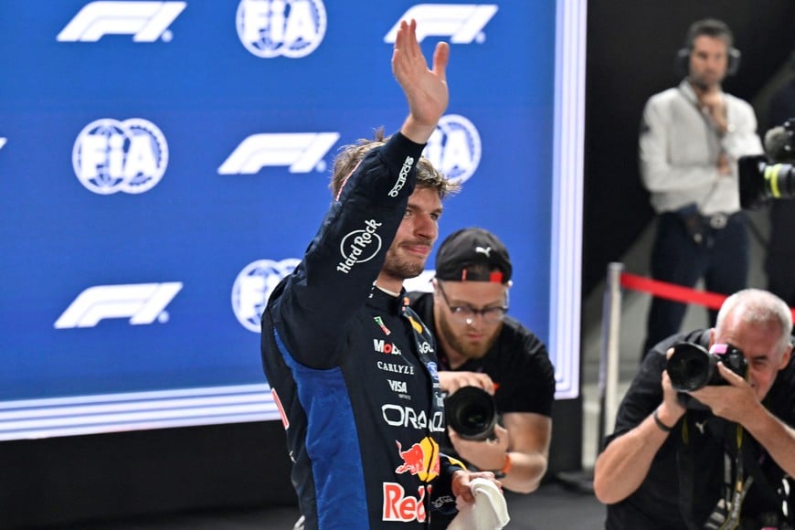 Formula One F1 - Singapore Grand Prix - Marina Bay Street Circuit, Singapore - October 10, 2026
Red Bull's Max Verstappen celebrates after qualifying in pole position REUTERS/Caroline Chia