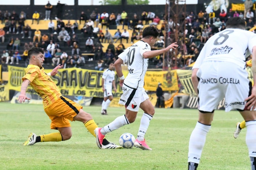 Colon vs Mitre Fecha 33 Primera Nacional 11 de octubre de 2026. Crédito: Gustavo Autalan.