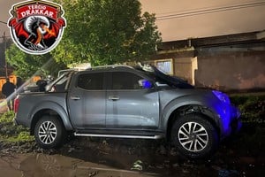 El procedimiento culminó cuando el vehículo terminó dentro de una zanja. Foto: Prensa URI