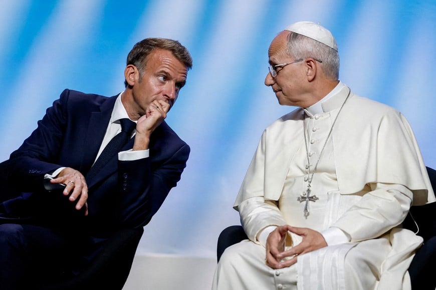 French President Emmanuel Macron and Pope Leo attend a meeting titled "At the Roots of Europe for Peace and Unity" at the Robert Schuman convention centre, in Metz, as part of Pope Leo's four-day apostolic journey to France, September 28, 2026. REUTERS/Benoit Tessier/Pool TPX IMAGES OF THE DAY