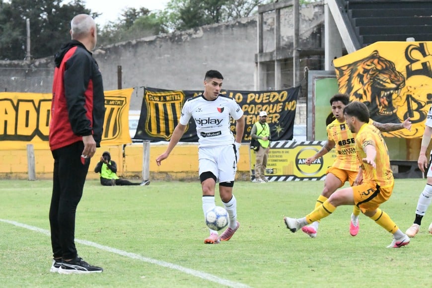 Colon vs Mitre Fecha 33 Primera Nacional 11 de octubre de 2026. Crédito: Gustavo Autalan.