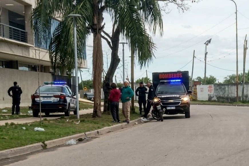 hallan muerto frente H. Niños