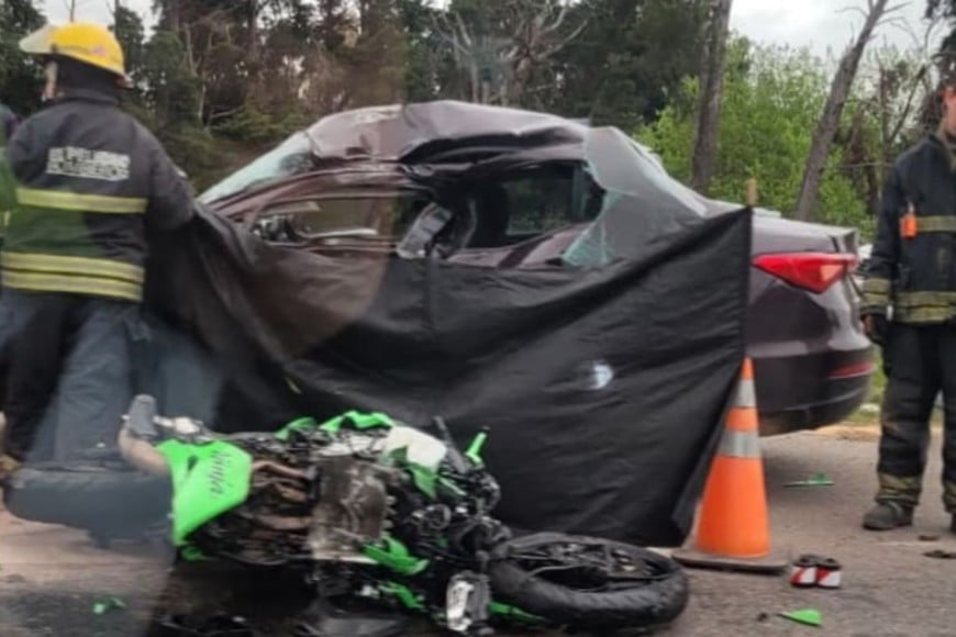 Personal policial y de seguridad vial trabajaron en el lugar.