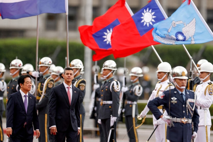FILE PHOTO: Paraguay President Santiago Pena attends a welcoming ceremony with Taiwan President Lai Ching-te in Taipei, Taiwan May 8, 2026. REUTERS/Ann Wang/File Photo