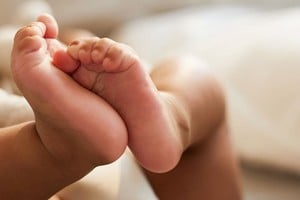 Se pidió la colaboración de la población para identificar o localizar a las posibles madres biológicas de las dos mujeres.