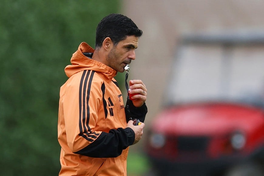 Soccer Football - UEFA Champions League - Arsenal Training - Arsenal Training Centre, London Colney, Britain - October 12, 2026
Arsenal manager Mikel Arteta during training Action Images via Reuters/Matthew Childs