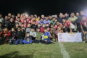 La Copa Bi-Departamental unió al fútbol de Castellanos y San Cristóbal en una jornada de finales