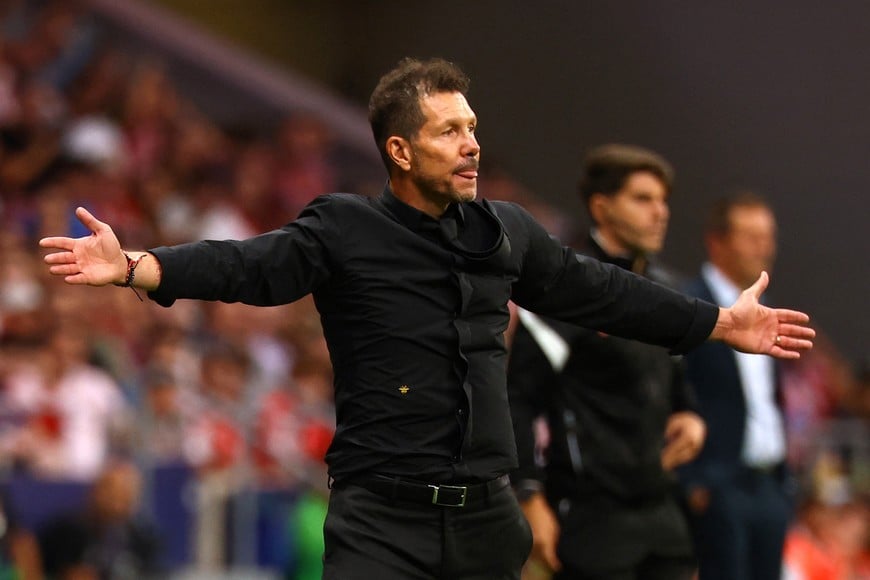 Soccer Football - LaLiga - Atletico Madrid v Osasuna - Riyadh Air Metropolitano, Madrid, Spain - September 16, 2026
Atletico Madrid coach Diego Simeone reacts REUTERS/Susana Vera