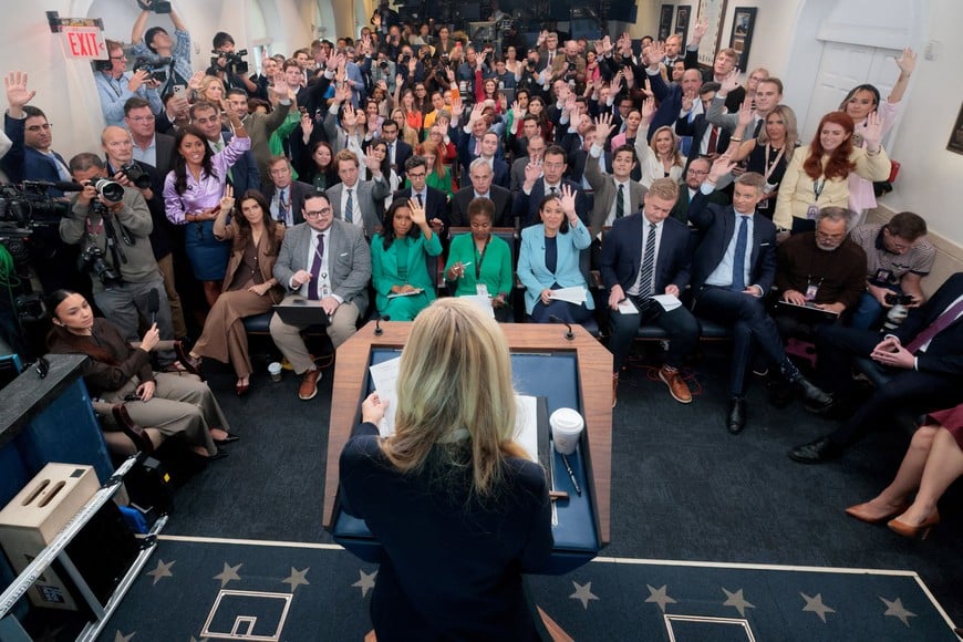 Incoming White House Press Secretary Katie Zacharia holds her first press briefing at the White House in Washington, DC, US, October 13, 2026. REUTERS/Kevin Lamarque