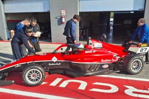 Lázaro Bainotti en el circuito de Cremona, Italia.