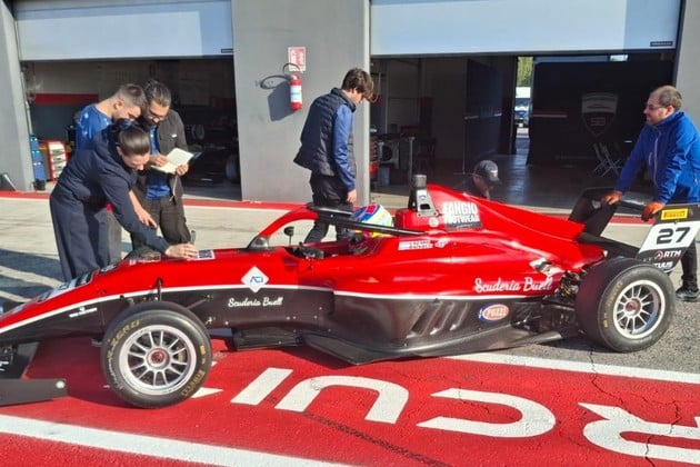 Lázaro Bainotti en el circuito de Cremona, Italia.