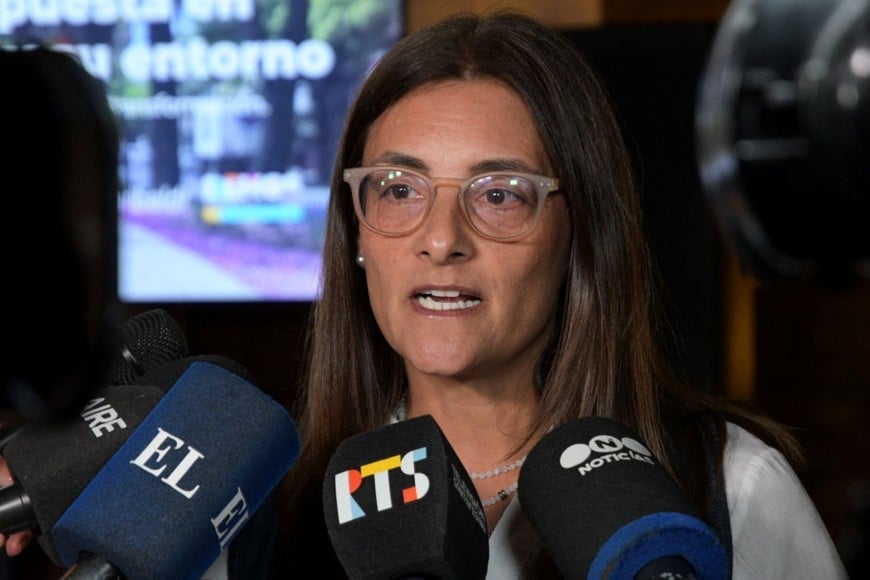 Victoria Alconchel, presidenta del Colegio de Arquitectura, enfatizó la necesidad de proteger el patrimonio urbano de Bulevar.