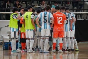 Recibir un acontecimiento sudamericano de estas características permite acercar el deporte internacional a la comunidad, promover el crecimiento del futsal y brindarles a los más jóvenes una experiencia inolvidable. Foto: Fernando Nicola