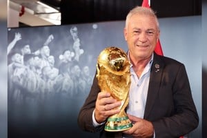 Nery Pumpido y su mirada crítica del fútbol actual, más el fastidio que le provoca el hecho de escuchar las teorías conspirativas en torno a la final del Mundial de Estados Unidos.