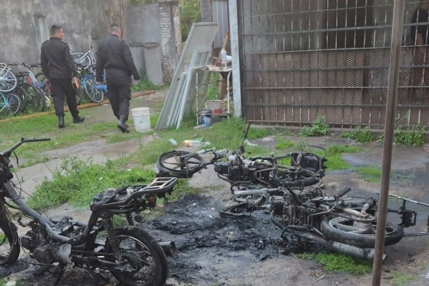 incendio de motos en la Seccional 8va