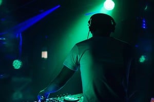 Desde la Legislatura ponen en agenda la cuestión de la música y los derechos en fiestas privadas.