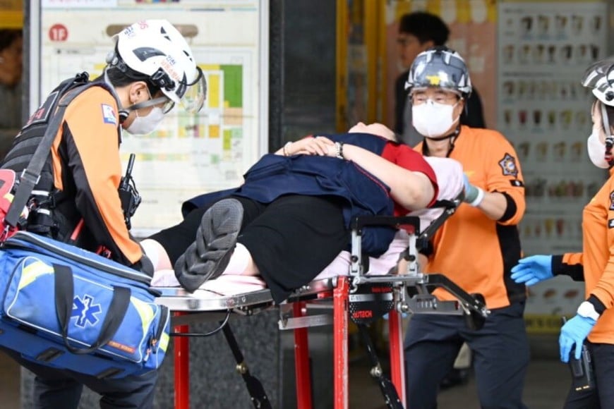 Las ocho personas heridas fueron trasladadas a hospitales Créditos: Im Sun-suk/Yonhap via AP