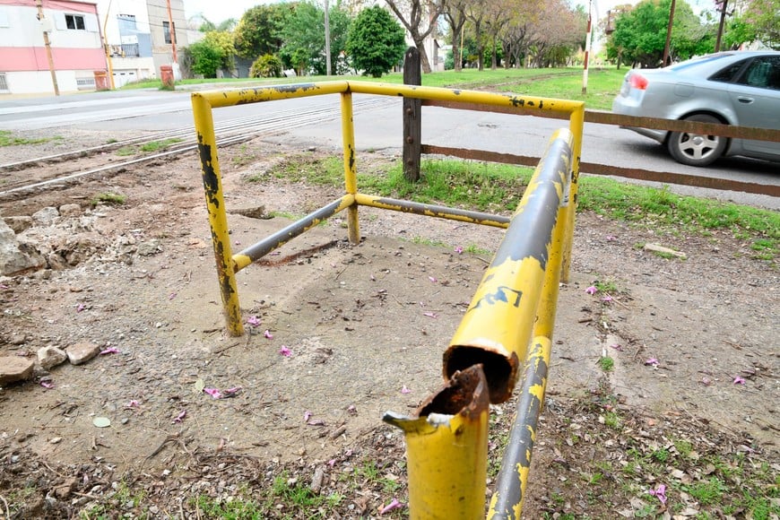 Caños rotos, tras un reciente incidente. Foto: Flavio Raina