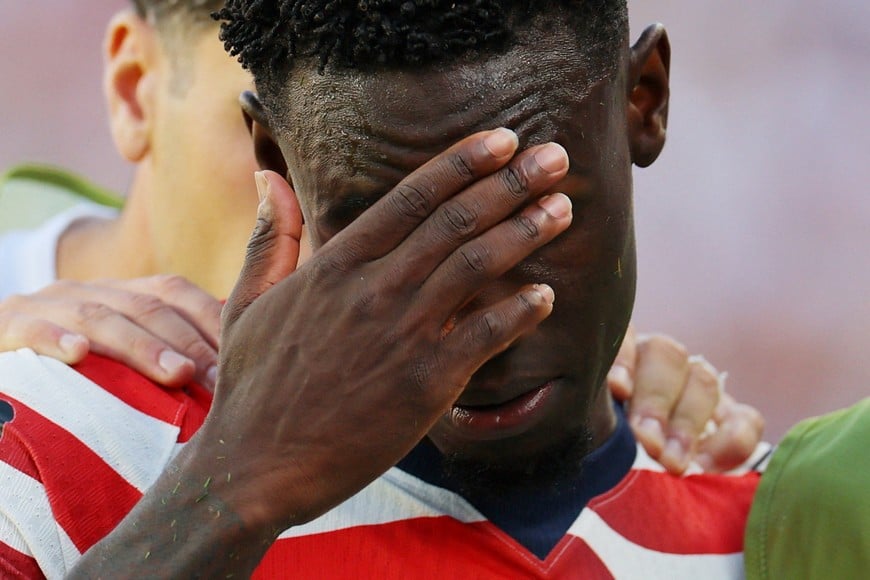 Soccer Football - FIFA World Cup 2026 - Round of 32 - United States v Bosnia and Herzegovina - San Francisco Bay Area Stadium, Santa Clara, California, U.S. - July 1, 2026
Folarin Balogun of the U.S. reacts after receiving a red card REUTERS/Carlos Barria TPX IMAGES OF THE DAY