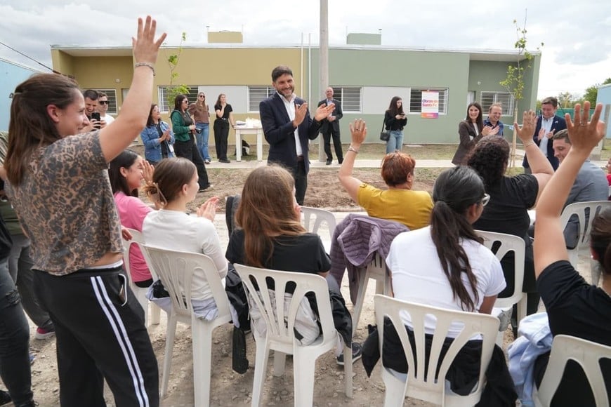 Pullaro destacó la inversión en obra pública y aseguró que la próxima etapa de gestión priorizará viviendas y obras sociales.
