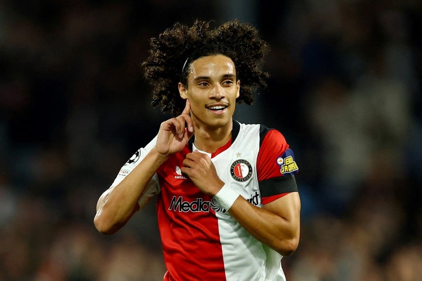 Soccer Football - UEFA Champions League - Feyenoord v Como - Feyenoord Stadium, Rotterdam, Netherlands - October 14, 2026
Feyenoord's Gjivai Zechiel celebrates scoring their first goal REUTERS/Piroschka Van De Wouw     TPX IMAGES OF THE DAY