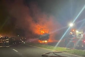 Un camionero murió luego de un choque entre dos transportes de carga sobre la Ruta Nacional 12