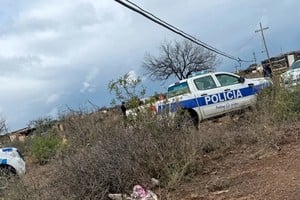Un perro descubrió un cuerpo enterrado en San Luis.