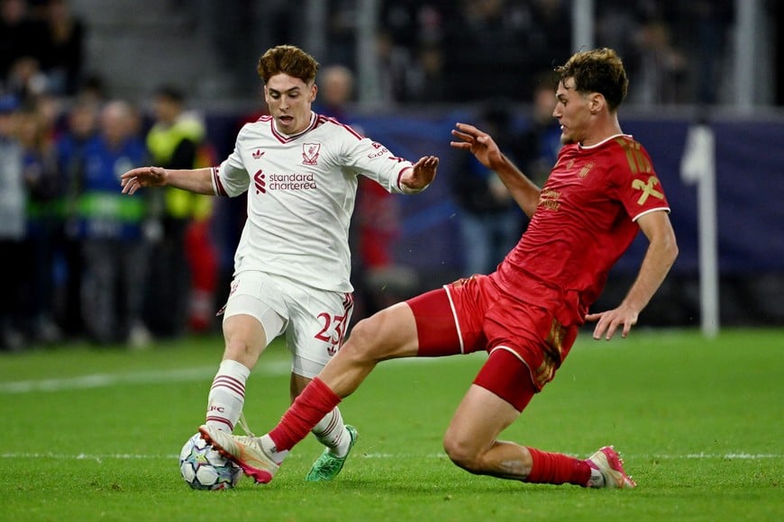 Soccer Football - UEFA Champions League - LASK v Liverpool - Raiffeisen Arena, Linz, Austria - October 14, 2026
Liverpool's Victor Munoz in action with LASK's Alemao REUTERS/Elisabeth Mandl