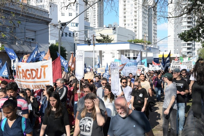 La manifestación fue masiva, al igual que ocurrió en las ocasiones anteriores. Foto: Manuel Fabatía