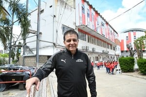 Claudio Vivas y su visión del fútbol formativo en la Argentina. Fue uno de los disertantes que llegó a Santa Fe para participar del congreso de Unión