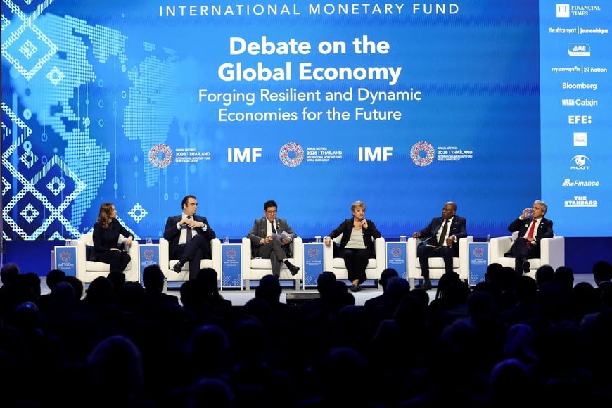 Moderator Lisa Abramowicz, Co-host of “Bloomberg Surveillance”, Kristalina Georgieva, Managing Director of IMF, Kyriakos Pierrakakis, President of the Eurogroup and Minister of Economy and Finance of Greece, Ekniti Nitithanprapas, Deputy Prime Minister and Finance Minister of Thailand, Luis Caputo, Minister of Economy of Argentina, and Olayemi Cardoso, Governor of Central Bank of Nigeria attend a seminar on Forging Resilient and Dynamic Economies for the Future, at the IMF/World Bank 2026 Annual Meetings at Queen Sirikit National Convention Center (QSNCC) in Bangkok, Thailand, October 15, 2026. REUTERS/Athit Perawongmetha