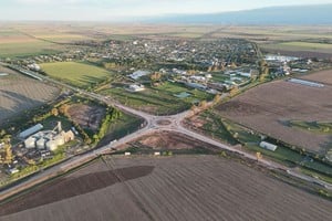 La rotonda de las rutas 13 y 66 ya está habilitada y cuenta con iluminación