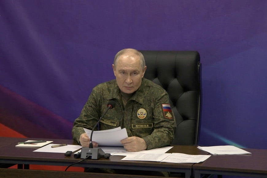 Russian President Vladimir Putin visits a command post of Russia's joint force grouping, in the course of the Russia-Ukraine conflict, at an unidentified location, in this still image taken from a video released on October 16, 2026. Kremlin.ru/Handout via REUTERS ATTENTION EDITORS - THIS IMAGE WAS PROVIDED BY A THIRD PARTY. MANDATORY CREDIT.