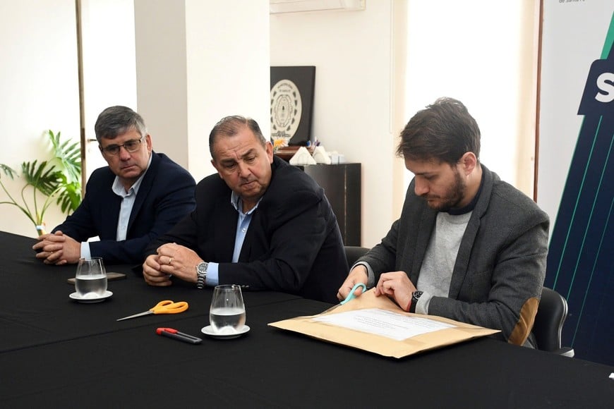 La Municipalidad abrió las ofertas para el mantenimiento de Colastiné Norte