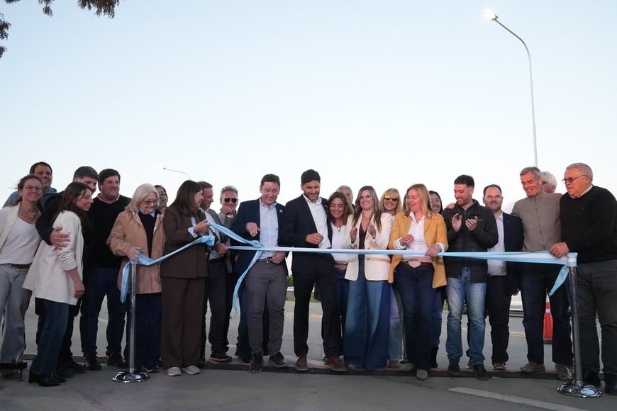 La rotonda de las rutas 13 y 66 ya está habilitada y cuenta con iluminación
