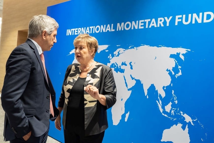 Tras semanas de diálogo, el acuerdo técnico pondera la disciplina fiscal y la estabilidad financiera a la espera del tratamiento formal en el Directorio.